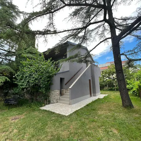 Appartamento Flowers Medulin, Fucane 2 Medolino