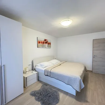 Flowers Medulin, Fucane 2 Apartman *