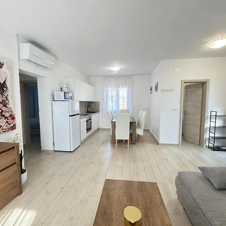 Flowers Medulin, Fucane 2 *