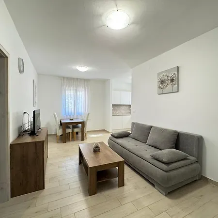 Flowers Medulin, Fucane 2 Medulin