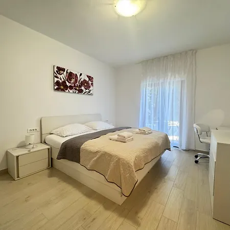 Apartman Flowers Medulin, Fucane 2 *