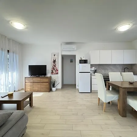 Apartament Flowers Medulin, Fucane 2