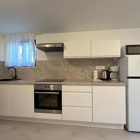 Flowers Medulin, Fucane 2 Apartman