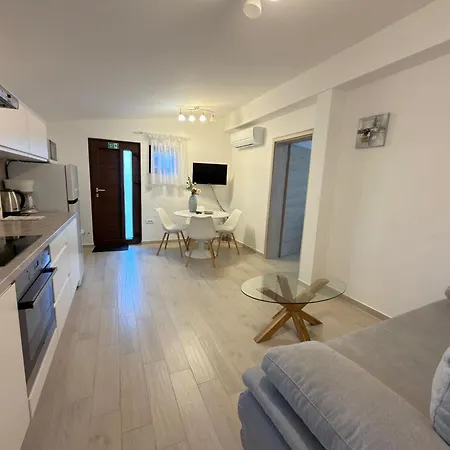 Apartman Flowers Medulin, Fucane 2 *